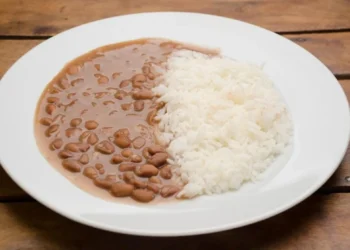 alimentação tradicional brasileira, comida básica brasileira, dieta brasileira