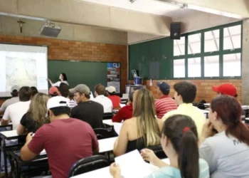 graduações, graduações superiores