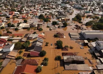 ajuda, humanitária, recursos, para socorro, parcerias, com ONGs, medidas financeiras, negociações, suspensão, de cobranças, solicitações, canais, digitais