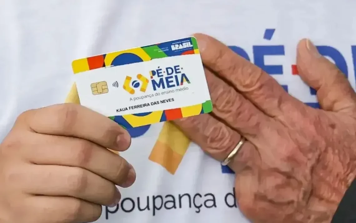 programa de auxílio financeiro;