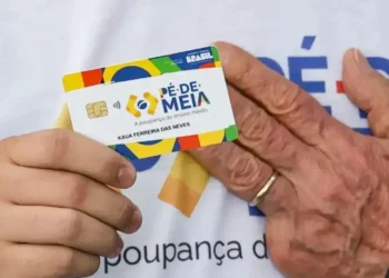 programa de auxílio financeiro;