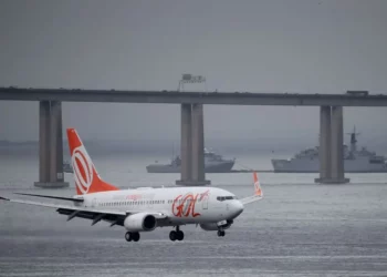 empresa aérea, companhia;