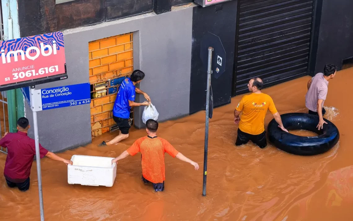 desastre, emergência, crise;