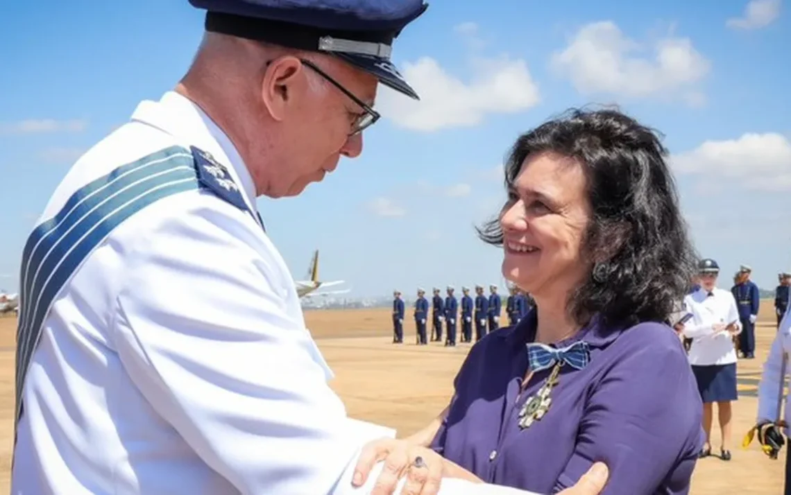 Nisia Trindade, Ministra da Saúde;