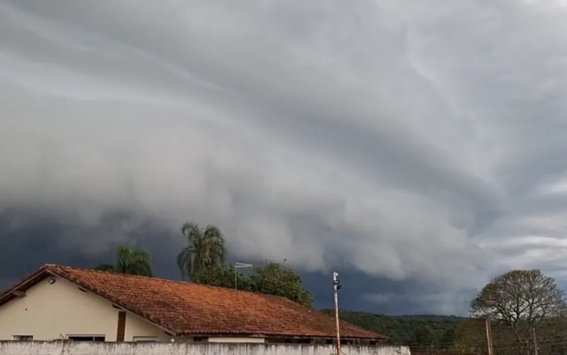 Nuvem gigante deixa moradores em alerta no interior de SP Foto: Cedido ao Terra - Todos os direitos: @ Terra