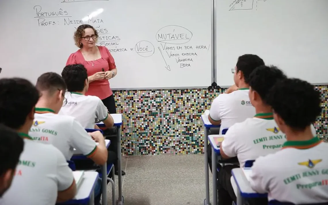 Educação não é gasto, contribuição federal;