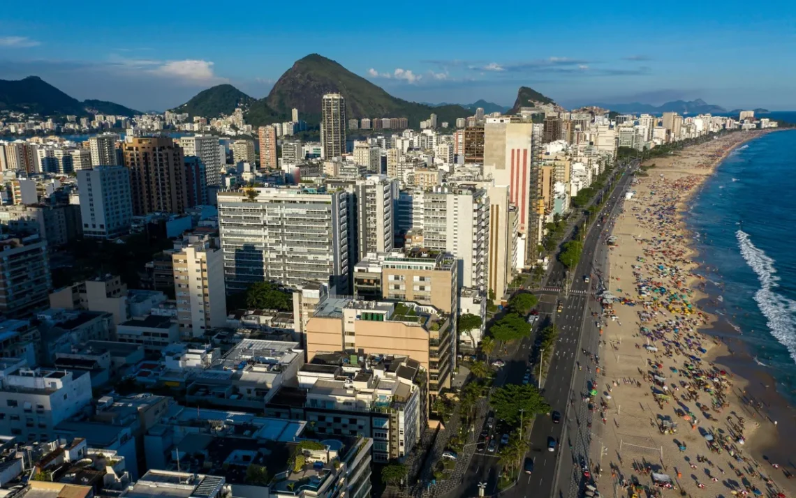 penalizado, locador, locação;