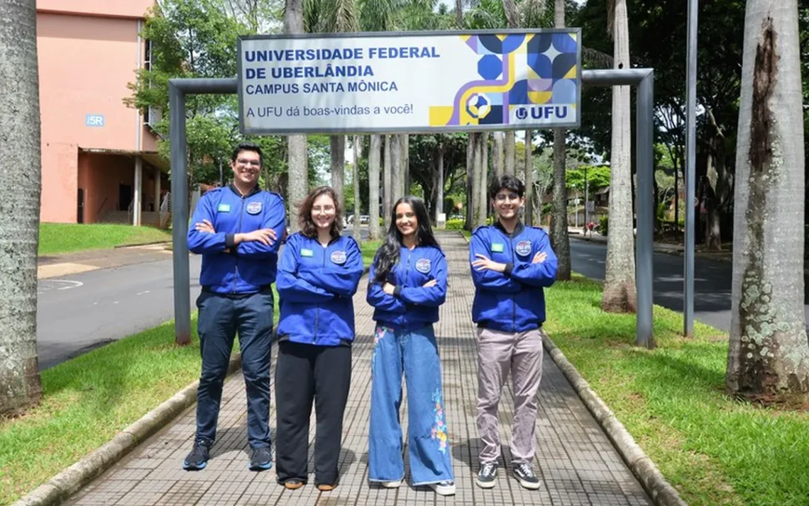 Faculdade, Instituição de ensino superior;