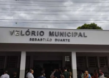 Léo Batista é velado em Cordeirópolis Cordeirópolis decreta luto de 3 dias após morte de Léo Batista GE se despede de Léo Batista, nosso primeiro apresentador - Todos os direitos: © GE - Globo Esportes