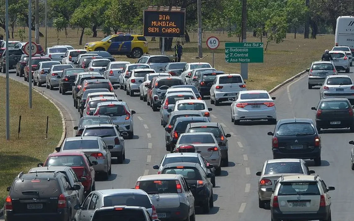 Imposto Sobre a Propriedade de Veículos Automotores, imposto estadual, tributo estadual;