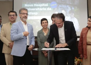 unidade hospitalar, centro médico universitário, complexo hospitalar';