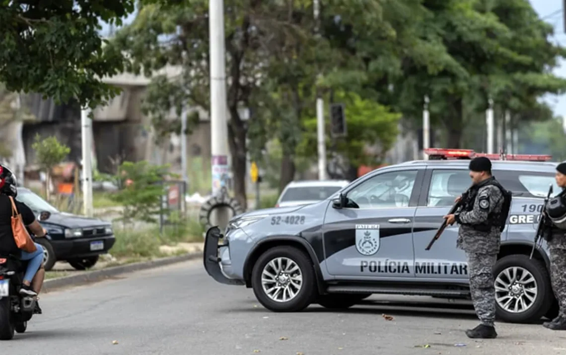 segurança pública, proteção, vigilância;