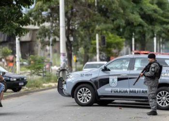 segurança pública, proteção, vigilância;