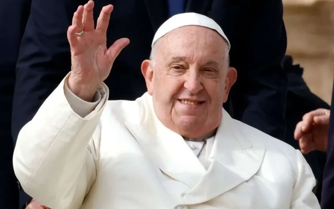 Líder Religioso, Chefe da Igreja, Pontífice;