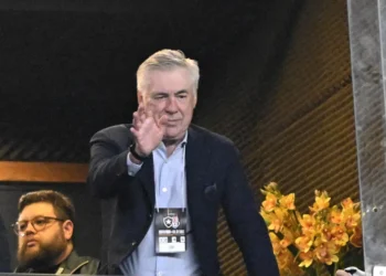 competição, torneio, campeonato;