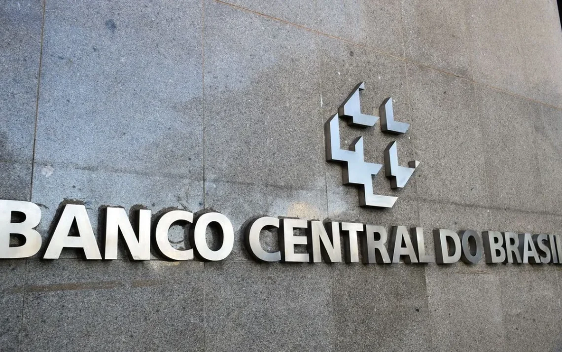 autoridade monetária, instituição financeira;