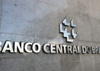 autoridade monetária, instituição financeira;