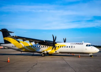 empresa aérea, companhia aérea, operadora aérea;