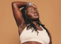 dança sensual, exercício físico, atividade aeróbica, treino de força, movimento corporal;