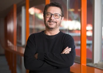 ampliação, crescimento, desenvolvimento, aumento;