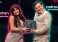 cantora, artista, celebridade;