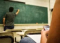 graduação, formação, educação;