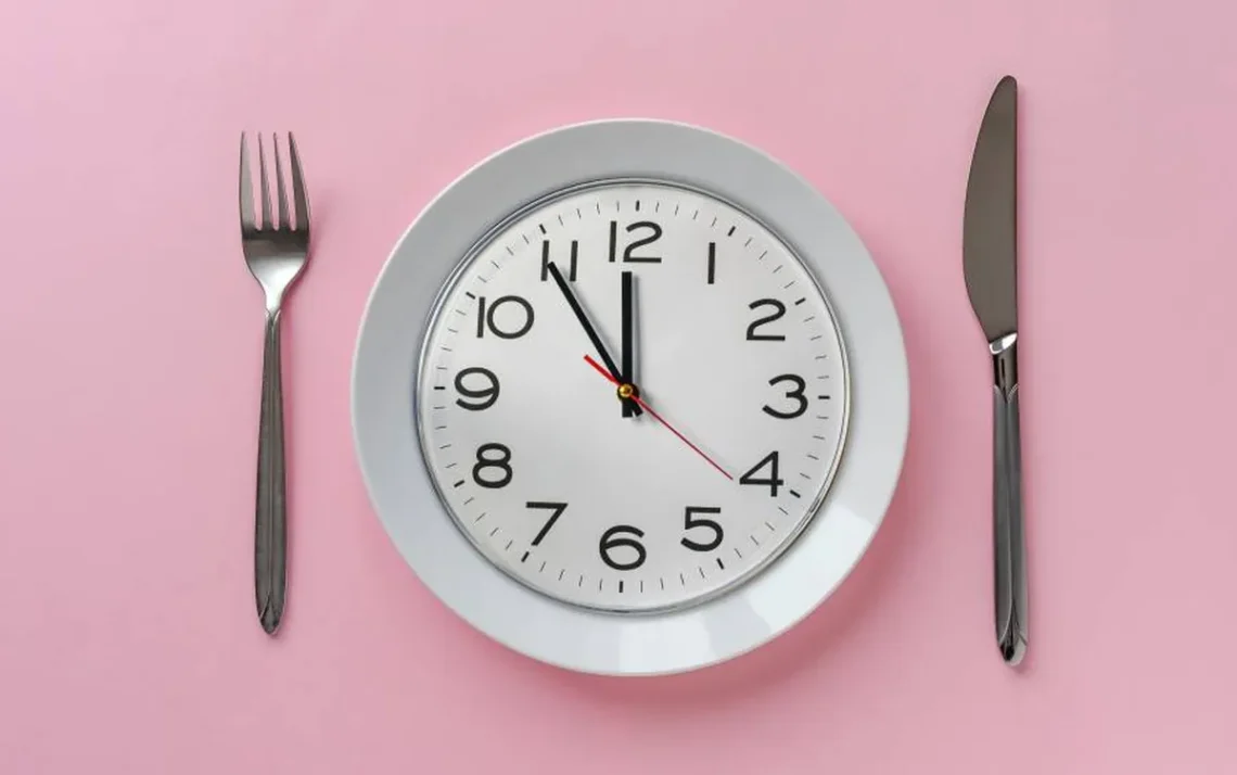 abstinência, inanição, dieta, restrição;