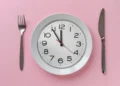 abstinência, inanição, dieta, restrição;