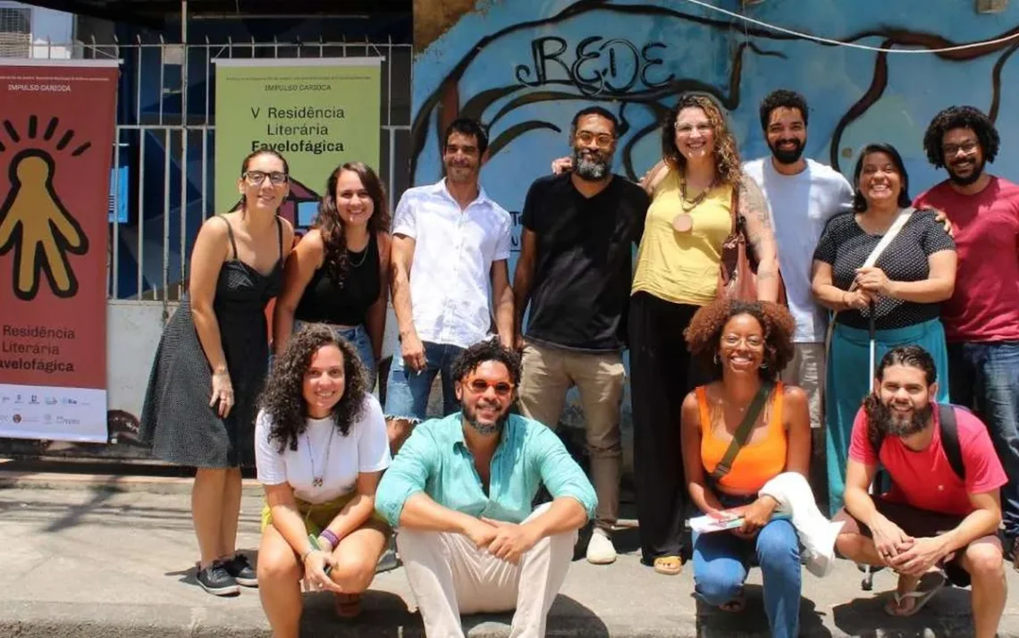 publicação, edição, divulgação, apresentação';