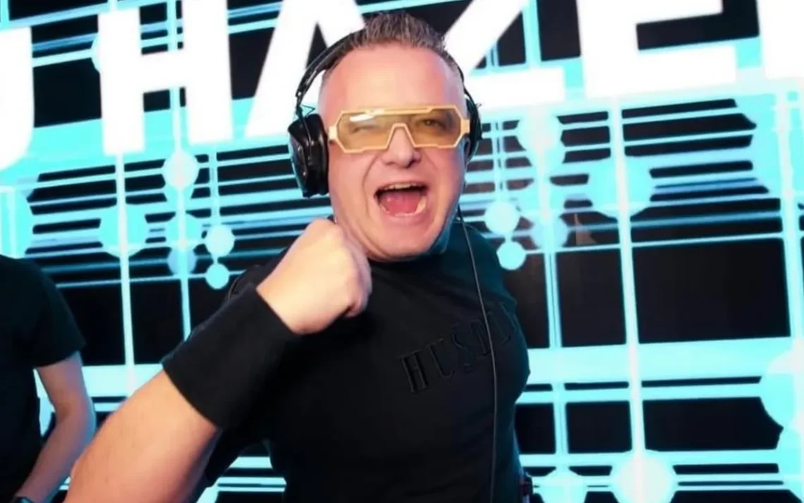 músico, artista, produtor;