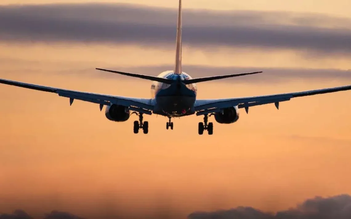transporte aéreo, indústria aérea, setor aéreo;