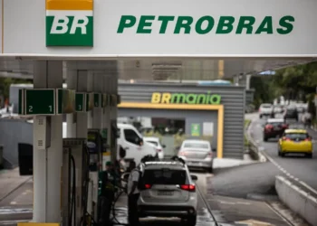 Petroleira, Companhia, Empresa;