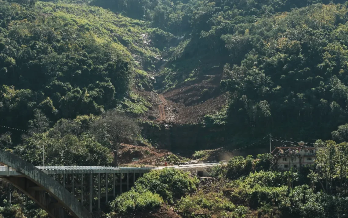 devastação, destruição, perda;