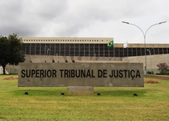expropriação, desapossamento, perda de propriedade';