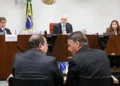 ataque, invasão, derrubada';