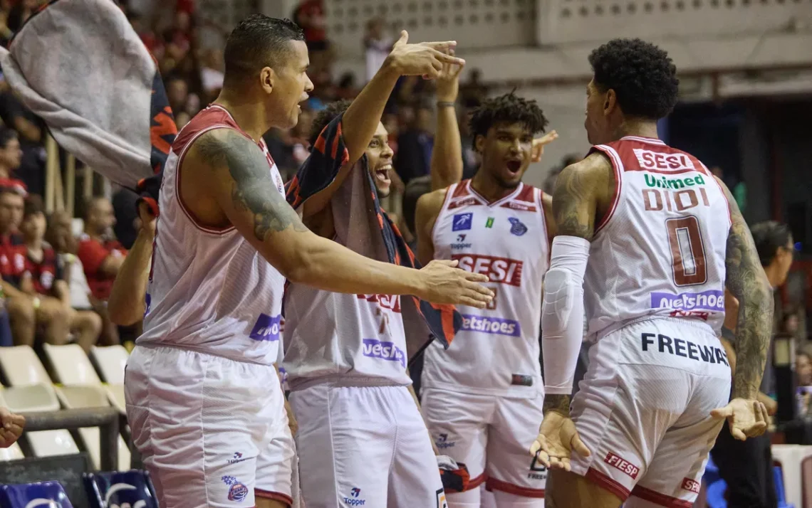 time paulista, tricampeão';