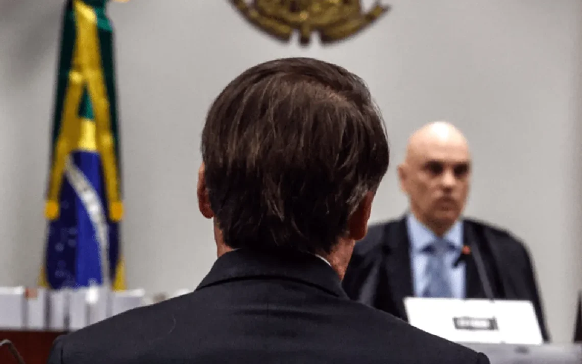 ex-presidente, réu, acusado';