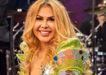 cantora, artista, músico';